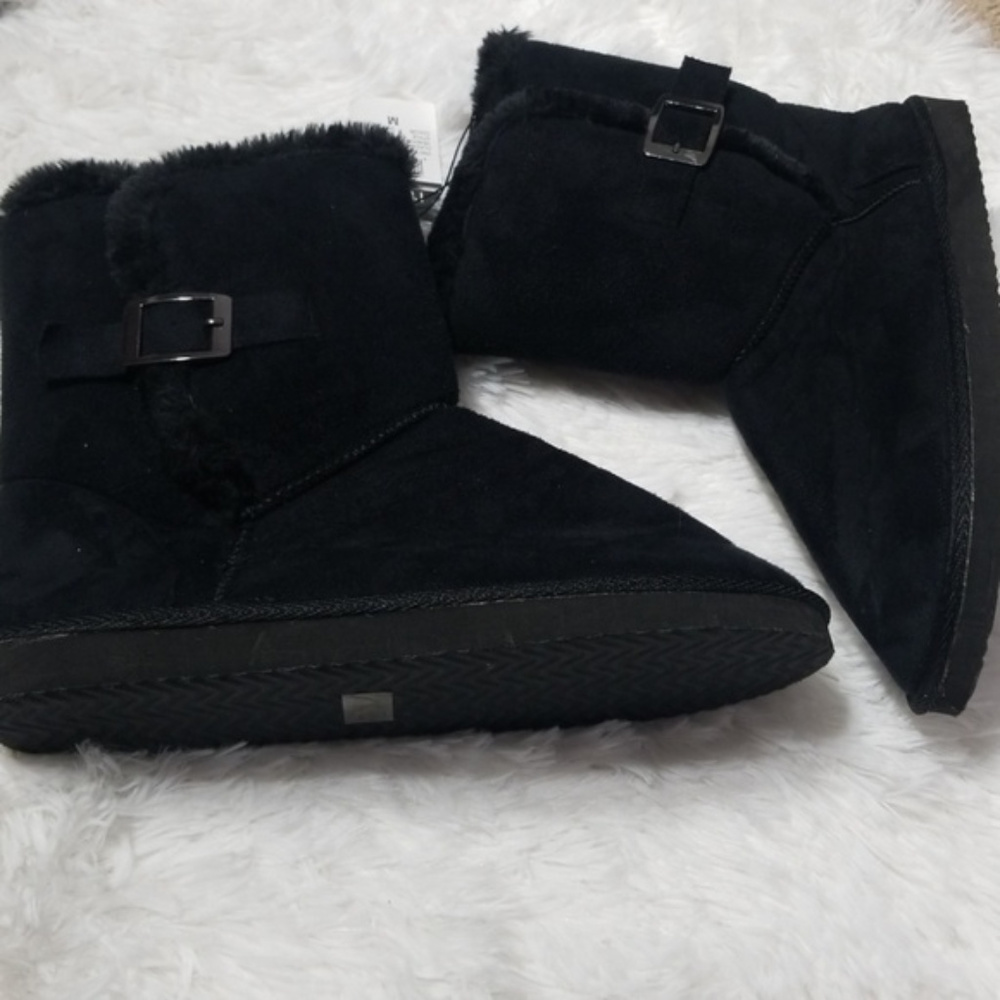 M 7/8 Women's fuzzy boots